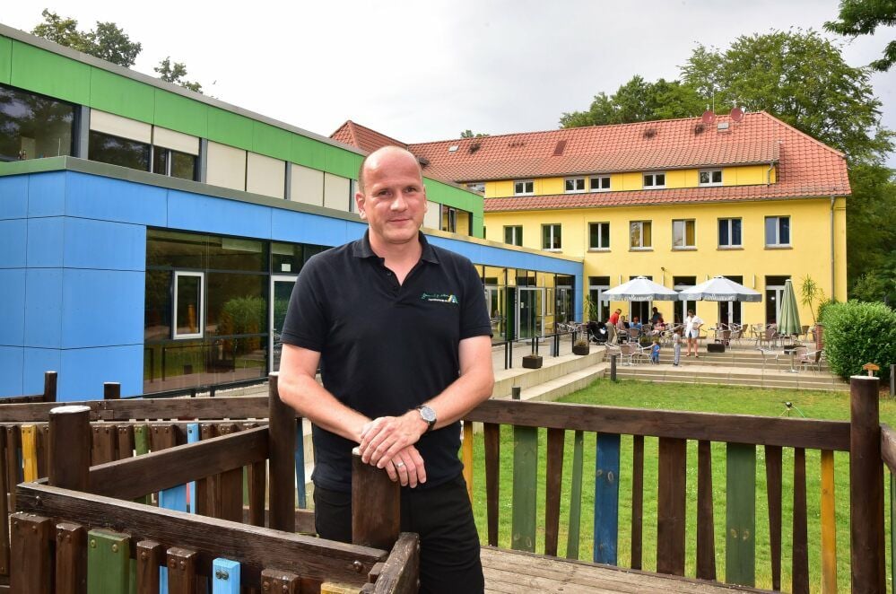 Herbergsleiter Florian Mädicke freut sich über viele junge Familien im Haus.