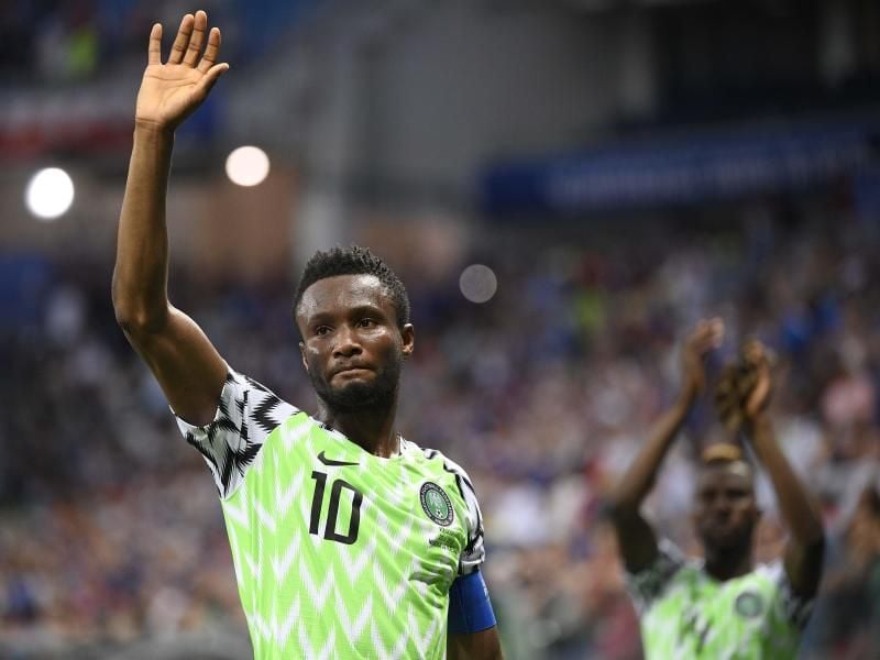 Nigerias Kapitän John Obi Mikel will trotz eines Handbruches gegen Argentinien auflaufen. Foto: Lui Siu Wai/xinhua