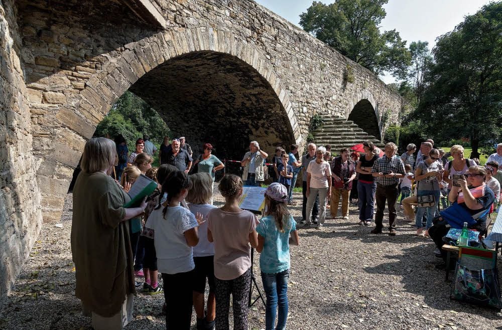 Großer Trubel herrschte am Samstag auf und am Fuße der Hohen Brücke in Merseburg. Vor allem für Kinder wurde viel geboten.
