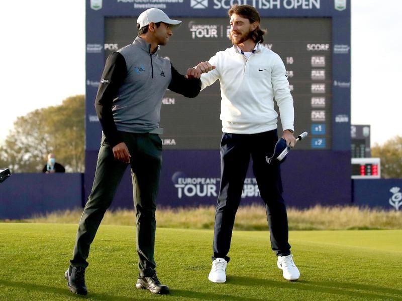 Aaron Rai (l) setzte sich bei der Scottish Open im Stechen gegen Tommy Fleetwood durch. Foto: Jane Barlow/PA Wire/dpa