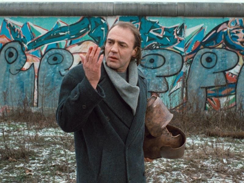 Schutzengel Damiel (Bruno Ganz) wird wegen seiner Liebe zu einer Trapezkünstlerin zum Menschen. Foto: StudioCanal