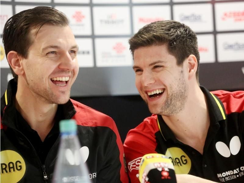 Die deutschen Tischtennisspieler Timo Boll (l) und Dimitrij Ovtcharov wollen bei der WM glänzen. Foto: Roland Weihrauch