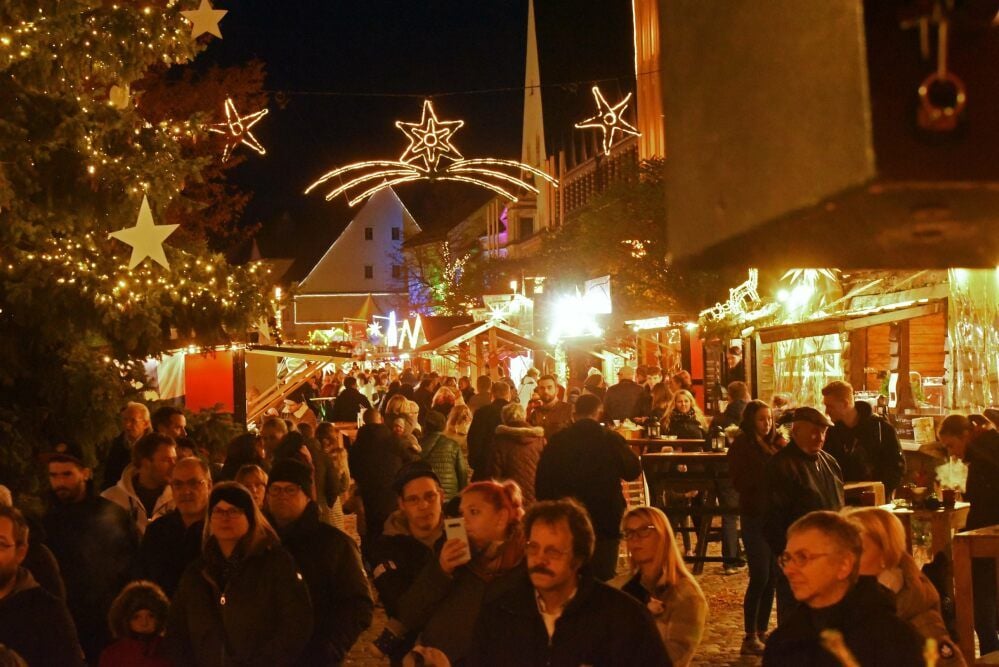 Ein solches Gedränge wie beim Weihnachtsmarkt 2019 in Aschersleben soll es im Dezember 2020 nicht geben.