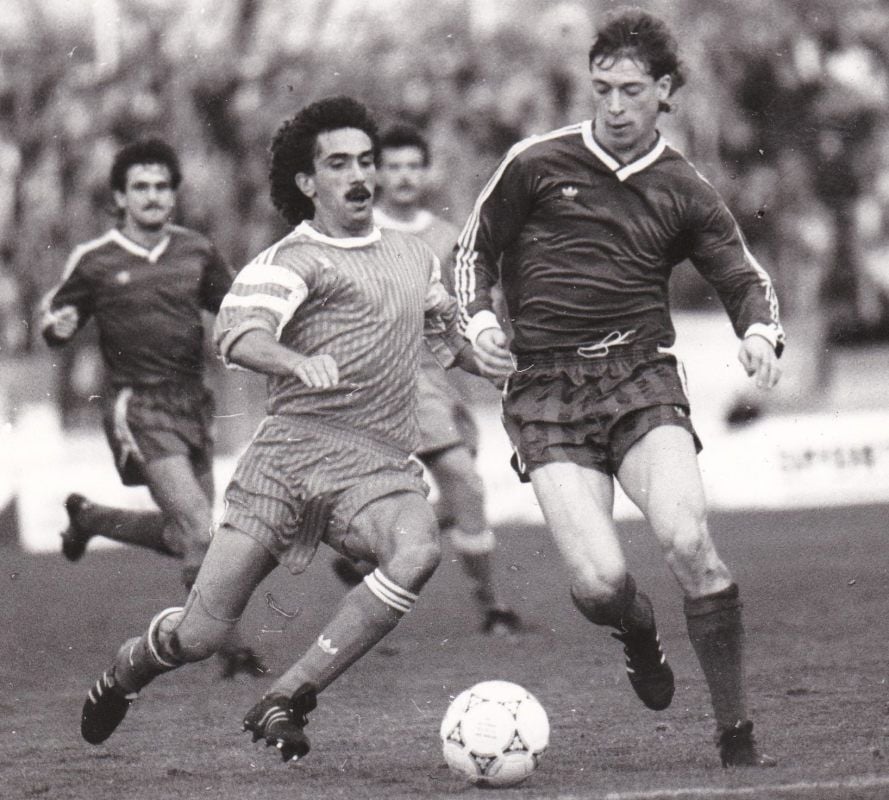 Lutz Schülbe (l.) war Torjäger und Kapitän des HFC. Mit 13 Treffern ebnete er den Weg in die zweite Liga.