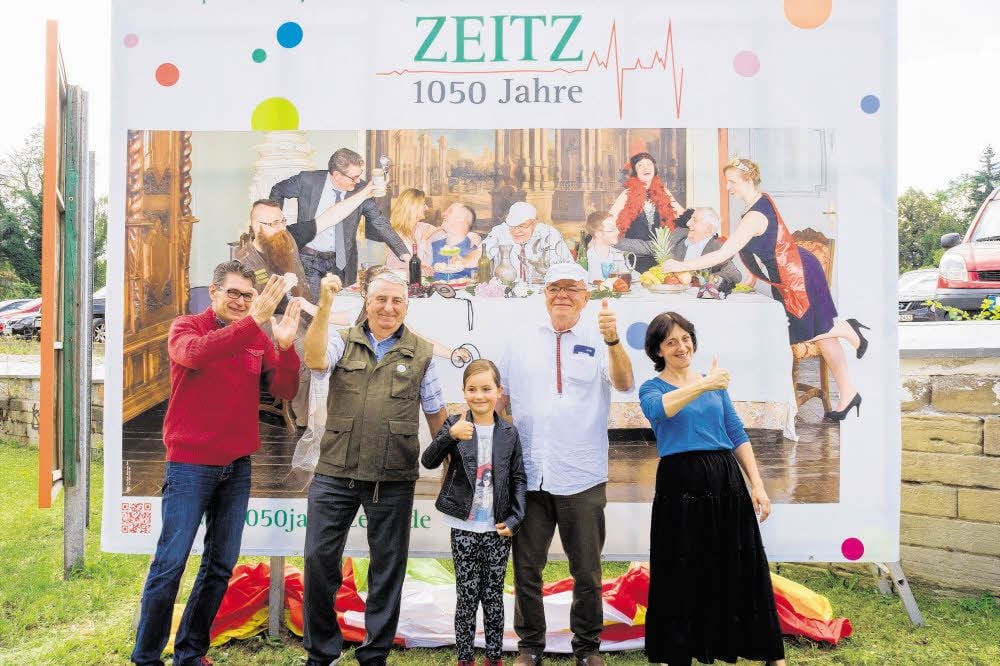 Waren Models für das Bild des Zeitzer Abendmahls: Jens Scheer, Karl-Heinz Falz, Mathilda Hauschild, Helmut Pöschel, Rotraud Denecke (v.l.).