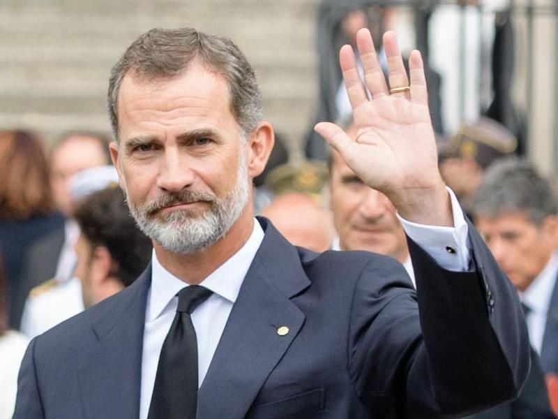 Der spanische König Felipe VI. hat die Nationalmannschaft im Trainingszentrum nach Russland verabschiedet. Foto: Matthias Balk