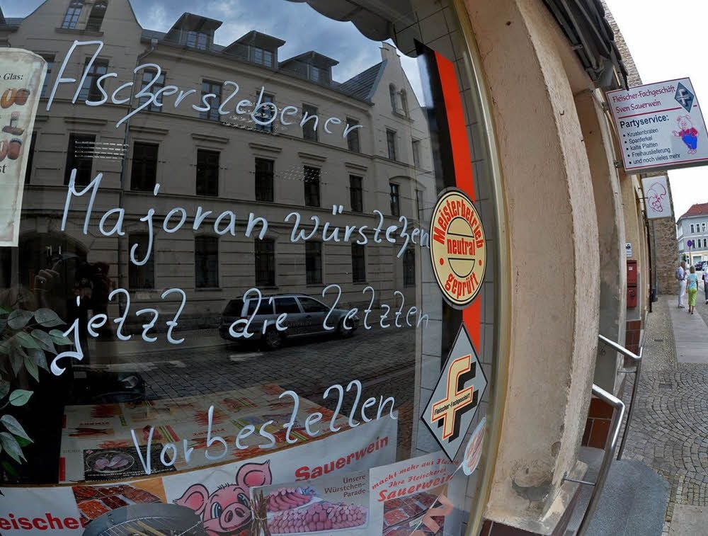 Die letzten Majoranwürste erweisen sich nun als die wirklich letzten. Das Geschäft hat geschlossen.