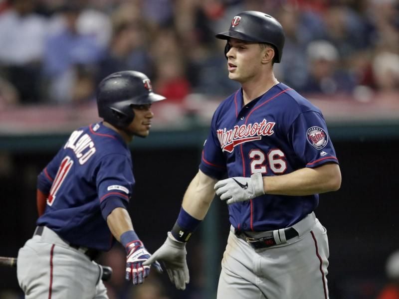 Durfte sich für eine neue MLB-Bestmarke feiern lassen: Max Kepler (r). Foto: Tony Dejak/AP