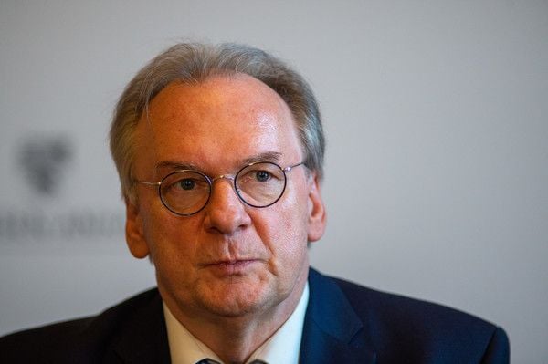 Reiner Haseloff (CDU), Ministerpräsident des Landes Sachsen-Anhalt, hat am Donnerstag die 4. Corona-Verordnung vorgestellt.