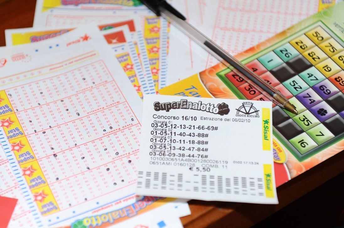 Über 163 Millionen Euro hat ein Unbekannter in Italien beim Lotto gewonnen (Symbolbild).