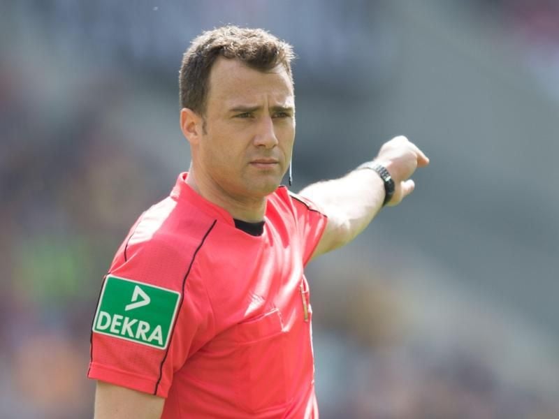 Schiedsrichter Felix Zwayer wird das DFB-Pokalfinale leiten. Foto: Sebastian Kahnert