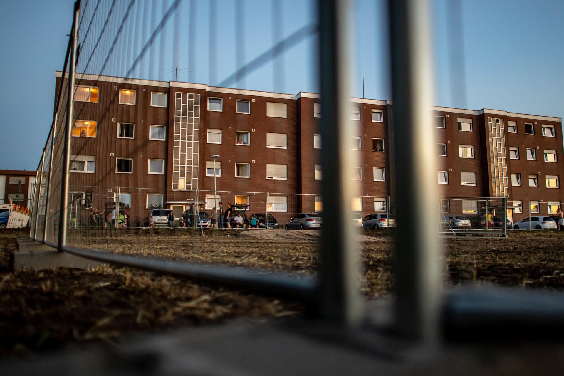 Abgesperrte Wohnsiedlung von Tönnies-Mitarbeitern in Verl