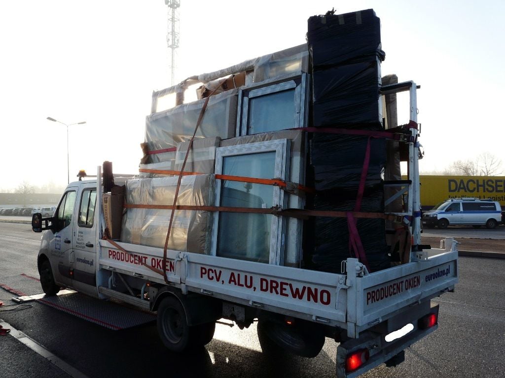 Mit rund 2,35 Tonnen Übergewicht wurde am Donnerstagvormittag ein polnischer Transporter von der Polizei auf der A2 angehalten