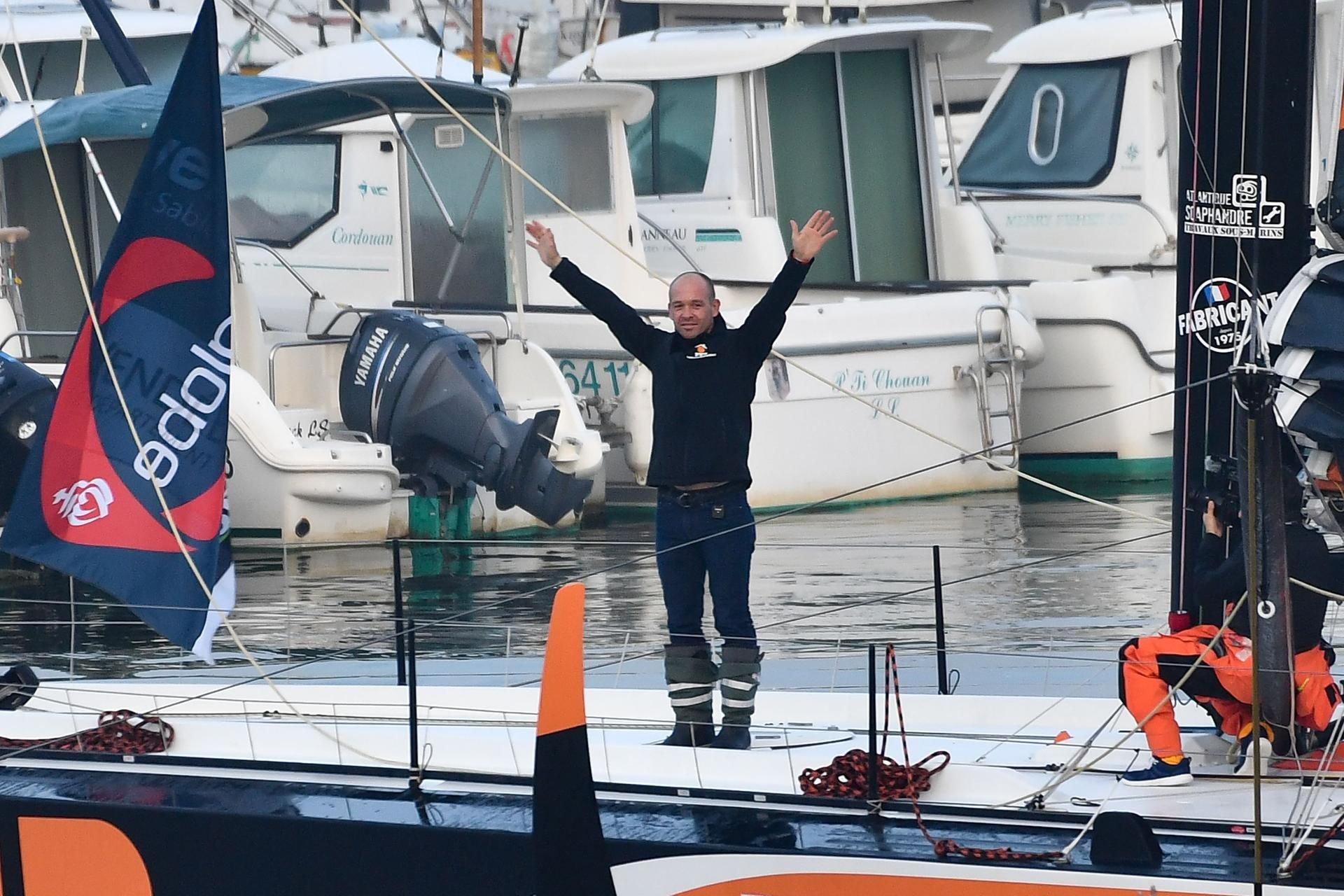 Der Französische Skipper Kevin Escoffier vor dem Start am 8. November 2020