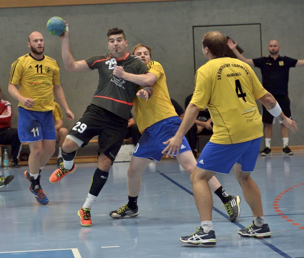 Thomas Jablonka (am Ball) ist einer der besten Spergauer Torschützen.
