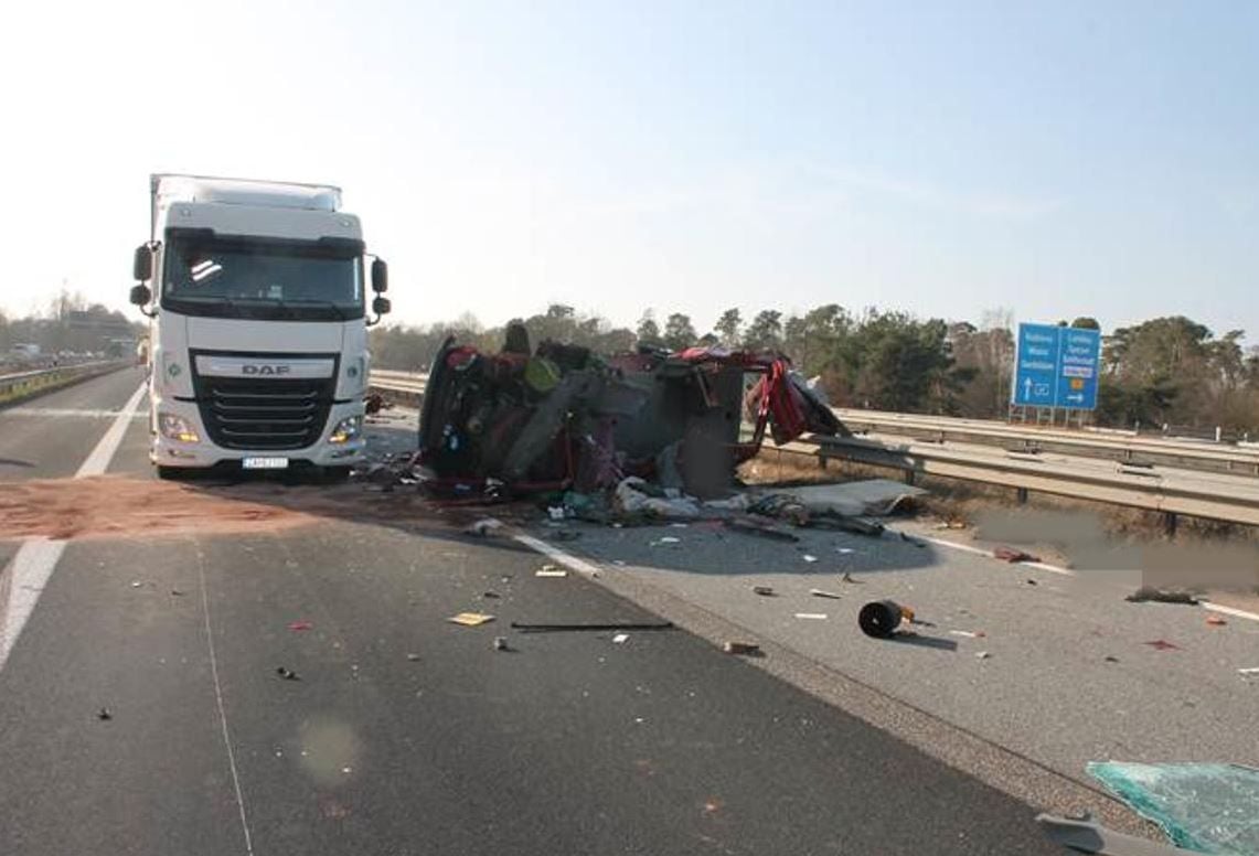 Am Donnerstag ereignete sich auf der A61 kurz vor dem Autobahnkreuz Speyer ein schwerer Unfall.