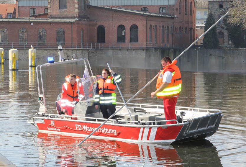 Am Sonntag suchten Angehörige von DRK, Feuerwehr und Polizei nach dem Flüchtling aus dem Maßregelvollzug.