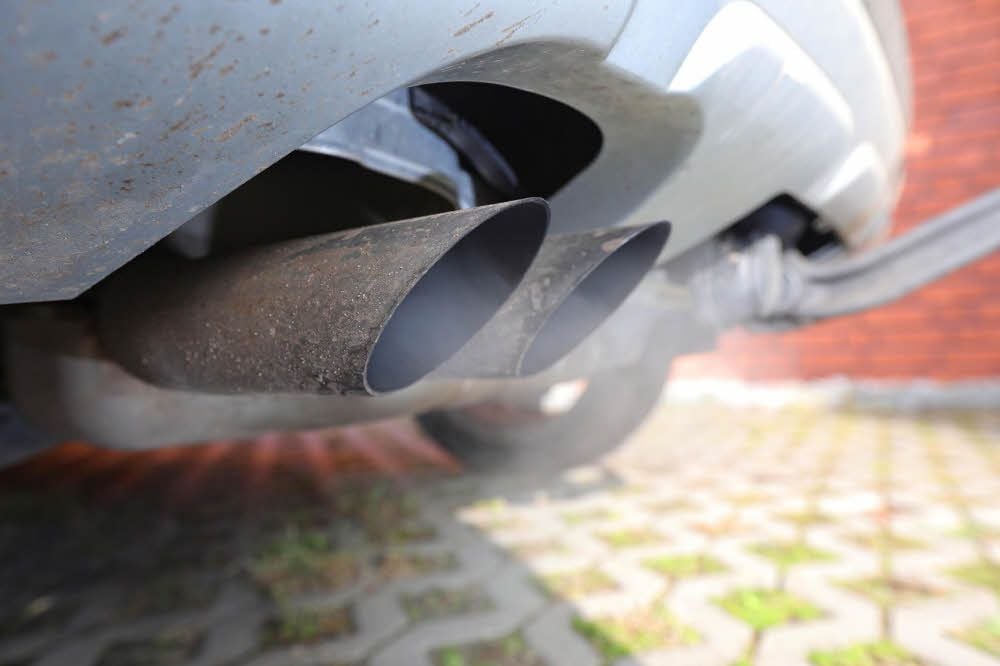 Dieselfahrzeuge werden auch bei Autofahrern im Altkreis Bitterfeld immer seltener gekauft.
