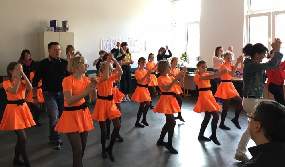 Schülerinnen der Gesamtschule im Gartenreich zeigten eine Tanzvorführung.