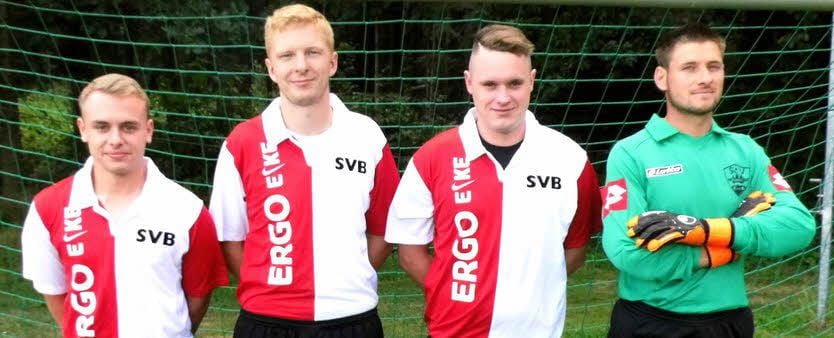 Die neuen Spieler beim SV Bräunrode: Philipp Ehrlich, Patrick Bieder, Eric Diron, Aurelian Agapi (v.l.n.r.) und Felix Ecke (kleines Foto)