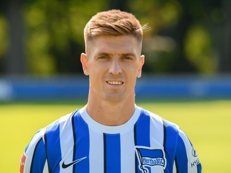Muss nach einem Länderspiel fünf Tage in Quarantäne: Der polnische Nationalspieler Krzysztof Piatek. Foto: Soeren Stache/dpa-Zentralbild/ZB