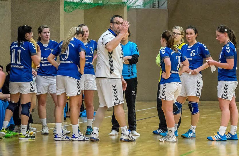 Trainer Jens Bertuleit bereitet die Handballerinnen der BSG Aktivist Gräfenhainichen derzeit auf das Auswärtsspiel vor.