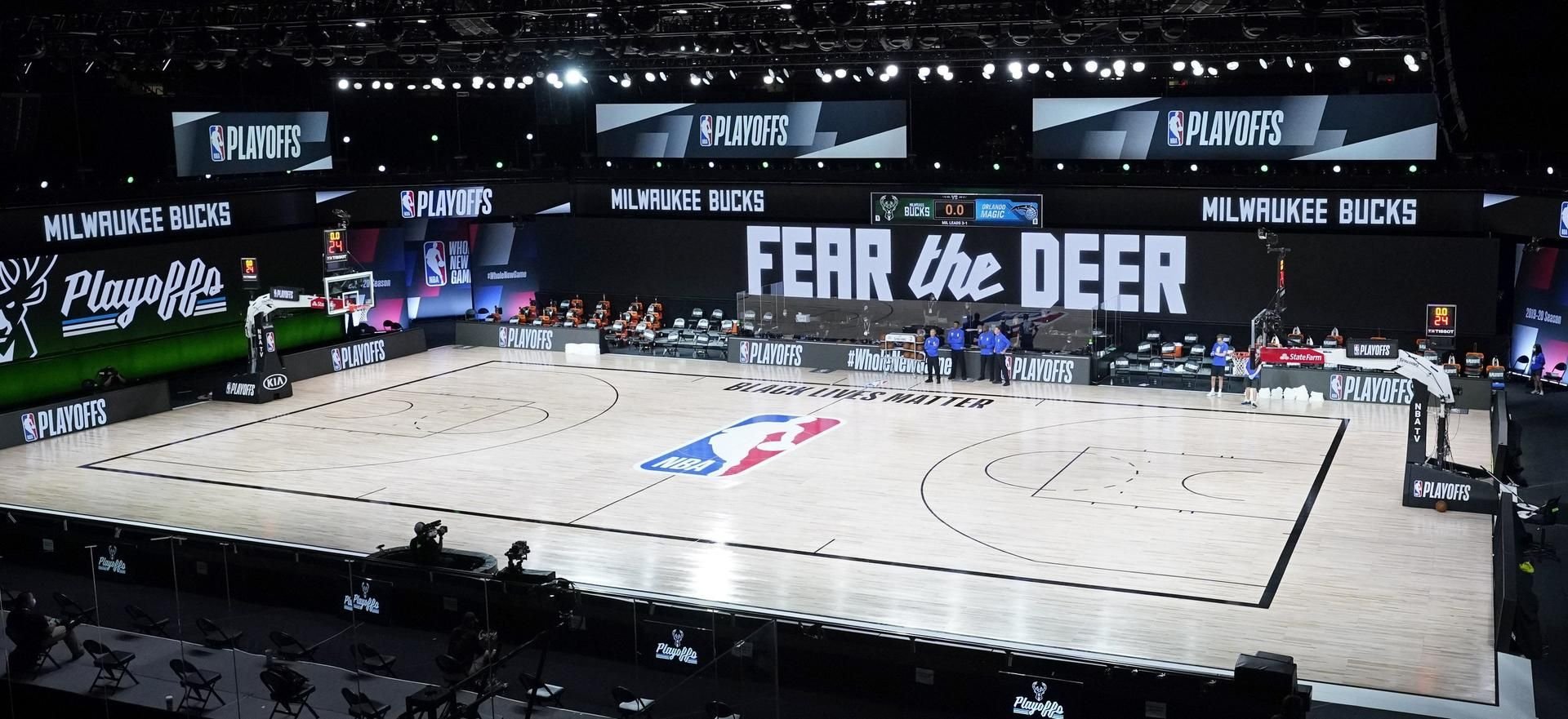 Ein leeres Spielfeld, nachdem die Milwaukee Bucks aus Protest gegen die jüngste Gewalttat von Polizisten gegen einen Afroamerikaner auf ihr Duell mit den Orlando Magic verzichteten.