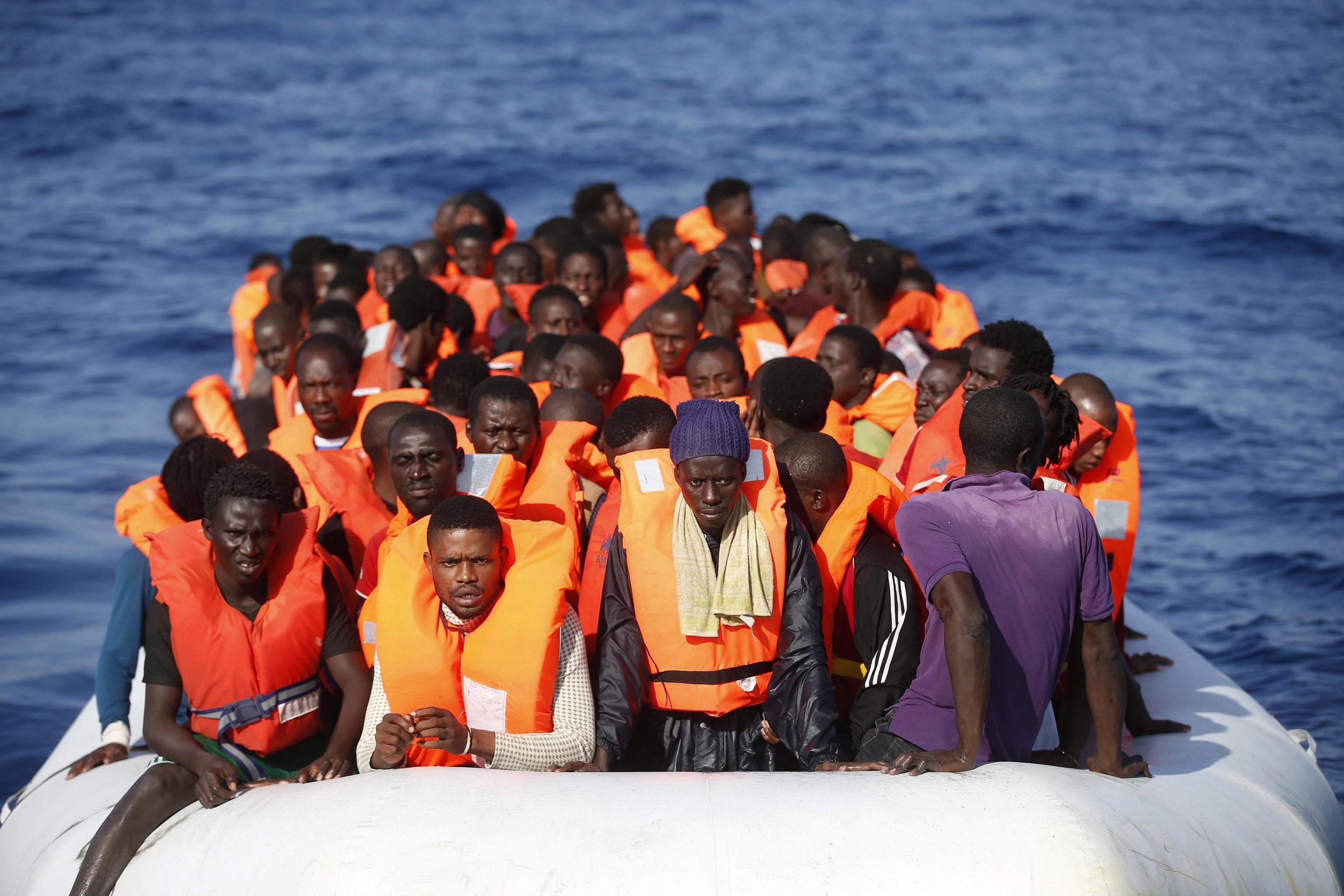 Die libysche Marine soll ein Flüchtlingsboot angegriffen und den Tod mehrerer Menschen verursacht zu haben.