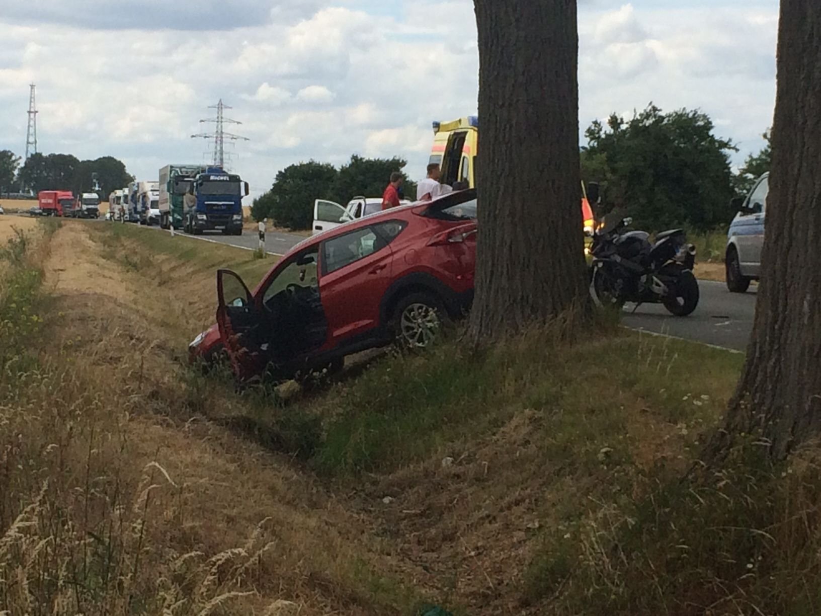 Nach Unfall: Nach Unfall: B 180 Zwischen Kreuzung Thälmannschacht Und ...