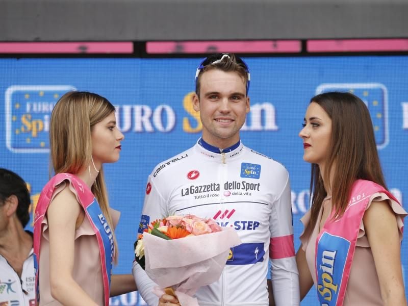 Der Berliner Maximilian Schachmann trägt beim Giro d'Italia das Weiße Trikot. Foto: Yuzuru Sunada/BELGA