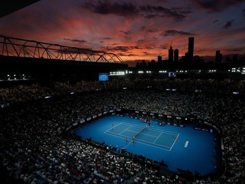 Austragungsort der Australian Open: Rod Laver Arena. Foto: Kin Cheung/AP/dpa