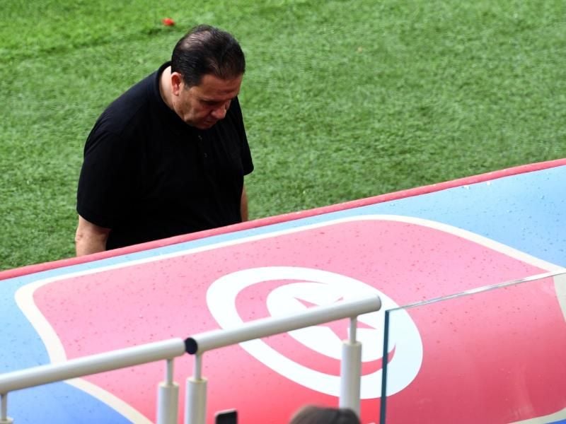 Vergoss Tränen während der Nationalhymne: Tuensiens Trainer Nabil Maaloul. Foto: Federico Gambarini