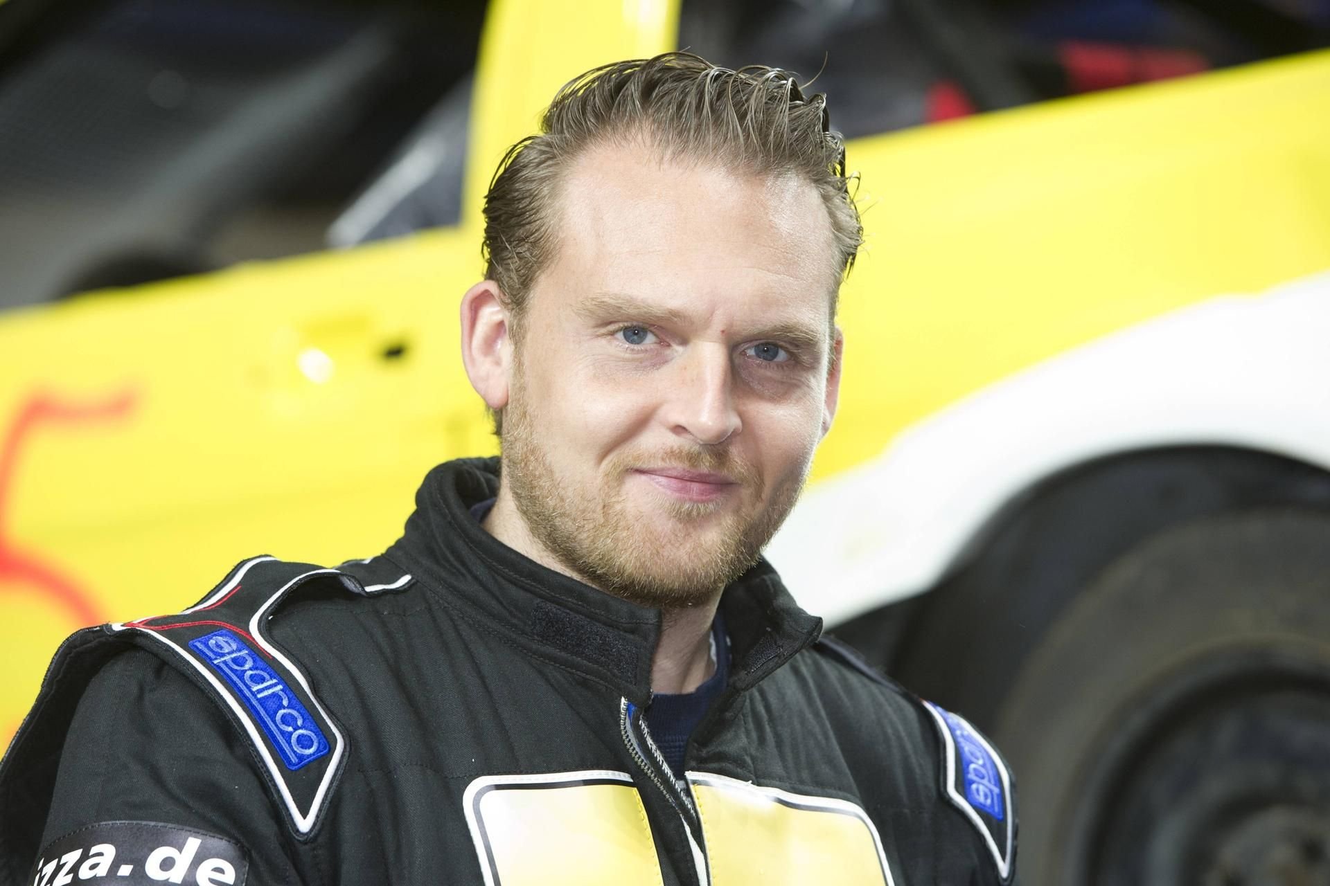 Dieser Look von Axel Stein gehört nun der Vergangenheit an.