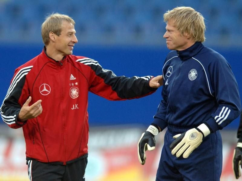 Bundestrainer Jürgen Klinsmann (l) und Oliver Kahn. Foto: Kay Nietfeld