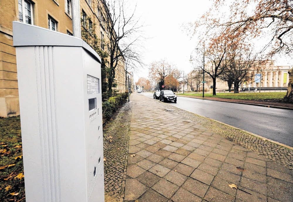 Am Friedensplatz steht ein neuer Parkscheinautomat.
