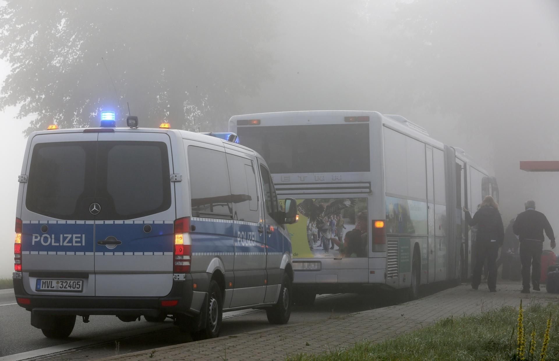 Das Bild zeigt die Unfallstelle eines Zusammenstoßes zwischen einem Bus und einem PKW bei Pankelow aus dem Jahre 2015.