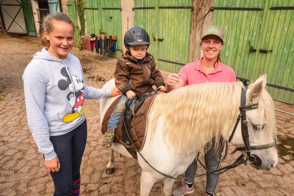 Alina, Till und Sina Anklam (v. l.) freuen sich schon auf das Turnier.
