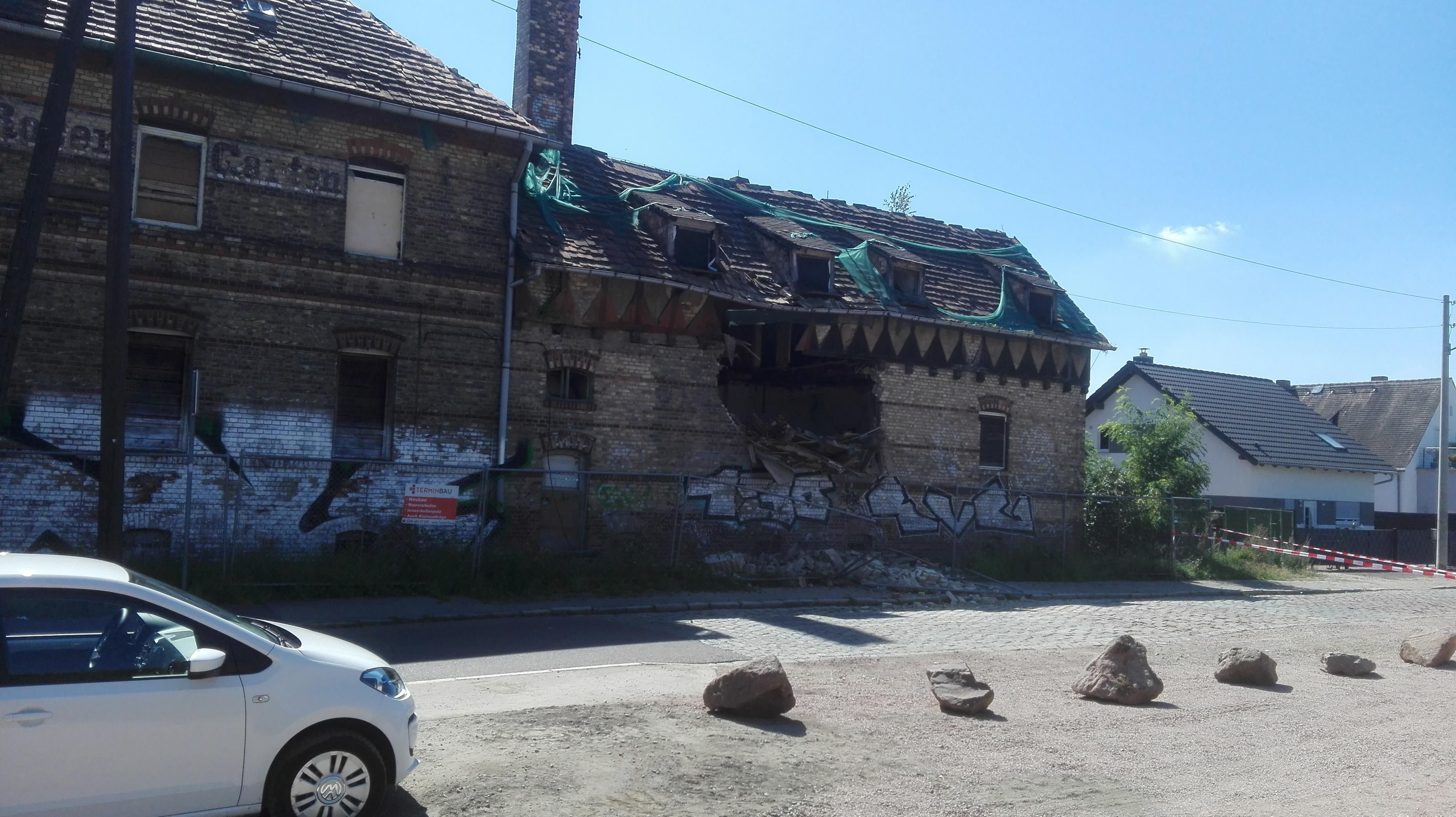 Teileinsturz in der Merseburger Straße 300