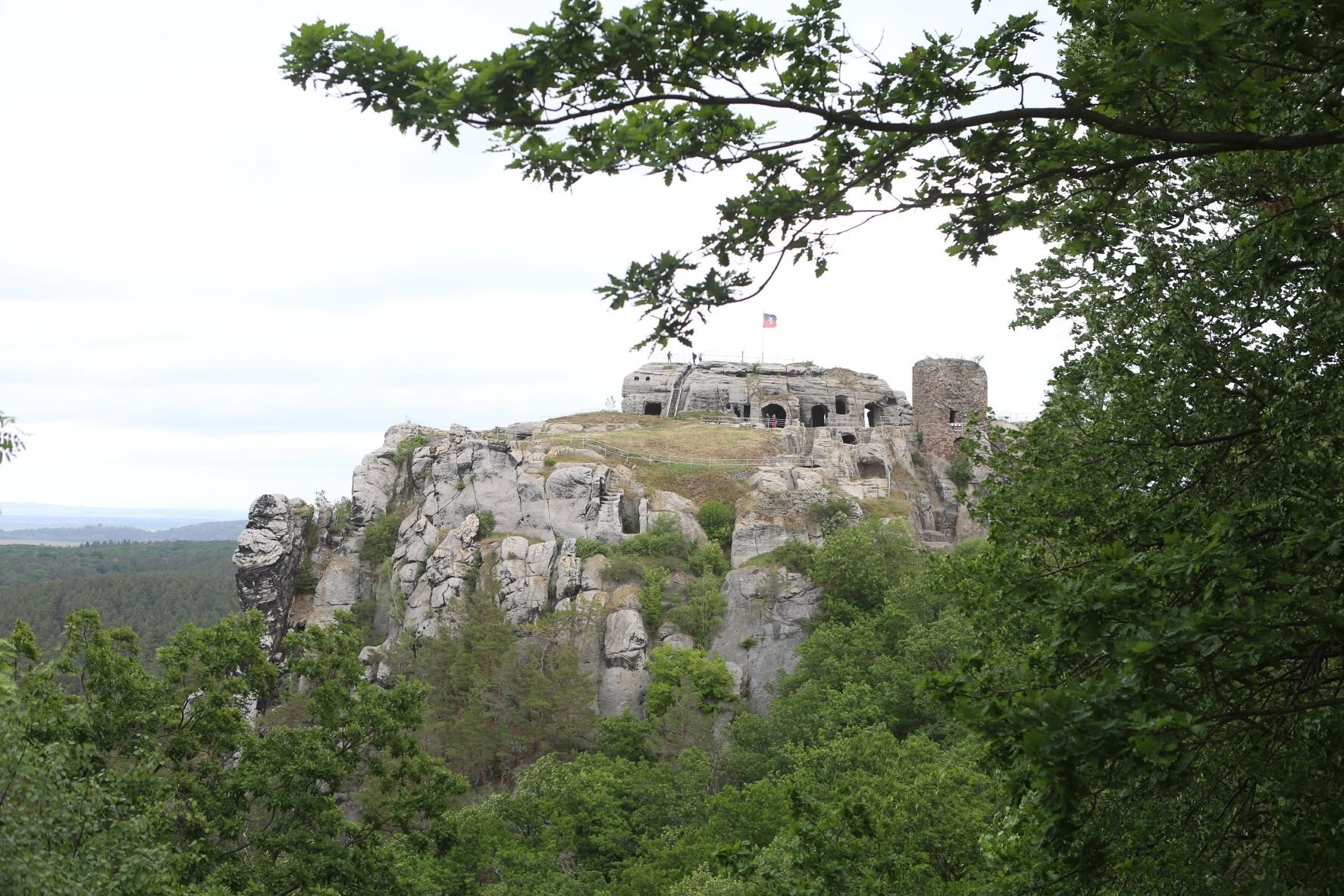 Blick auf die Burgruine Regenstein in Blankenburg