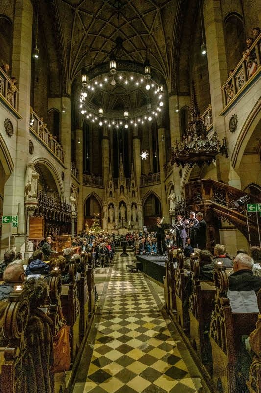 Volles Haus: Wieder einmal war das Silvesterkonzert in der Schlosskirche Wittenberg ausverkauft. Es erklangen Toccaten und Fanfaren.