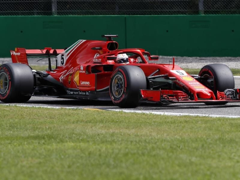 Beim Abschlusstraining zum Großen Preis von Italien fährt Sebastian Vettel mit seinem Ferrari die schnellste Runde. Foto: Antonio Calanni/AP