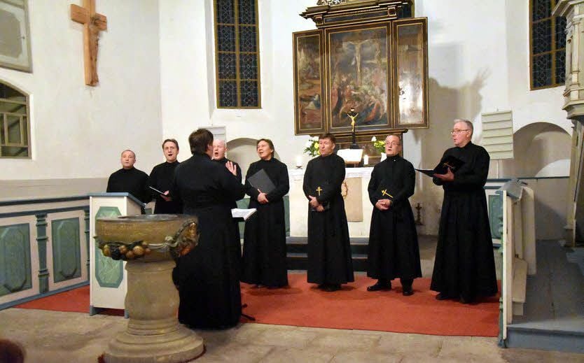 Der orthodoxe Moskauer Männerchor „Heiliger Wladimir“ war auf seiner aktuellen Tournee auch in der evangelischen Kirche von Annaburg.