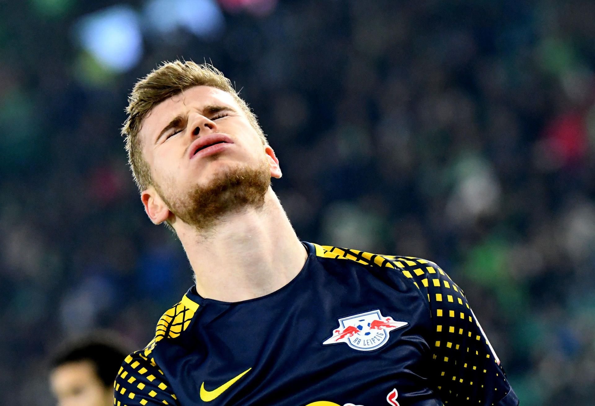 Leipzigs Timo Werner ärgert sich über eine vergebene Chance.