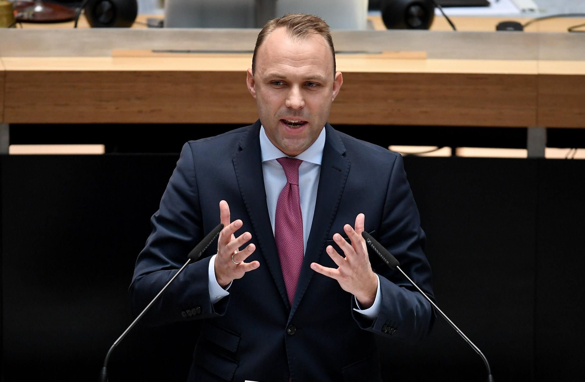 Sebastian Czaja, Fraktionsvorsitzender der Berliner FDP, spricht bei der 53. Plenarsitzung des Berliner Abgeordnetenhauses