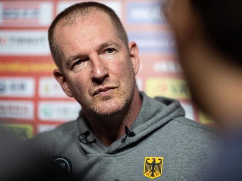 Sieht sich einem starken Teilnehmerfeld bei der Basketball-WM gegenüber: Bundestrainer Hendrik Rödl. Foto: Swen Pförtner