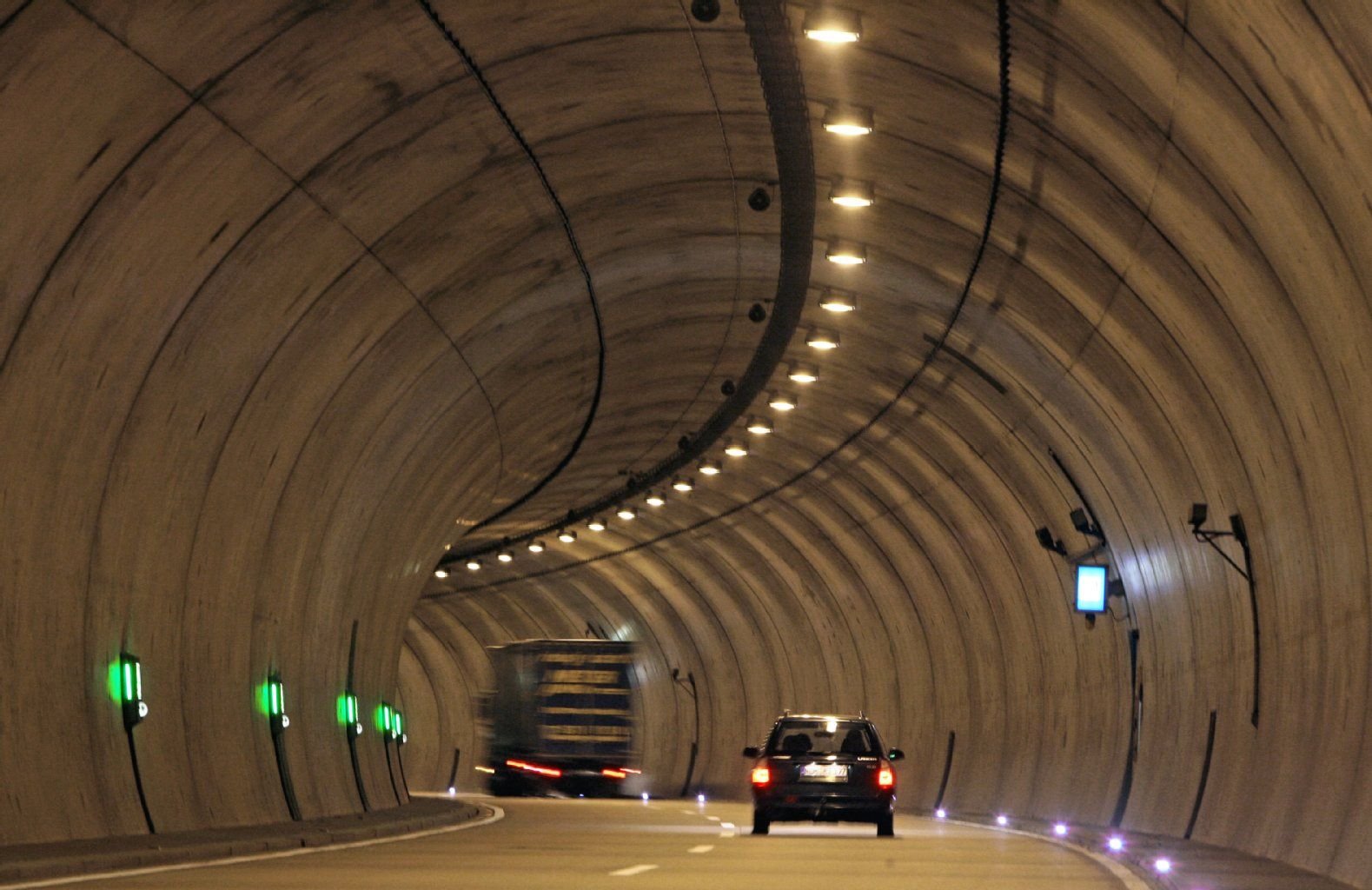 Der Heidkopftunnel auf der A 38 zwischen Göttingen und Halle.