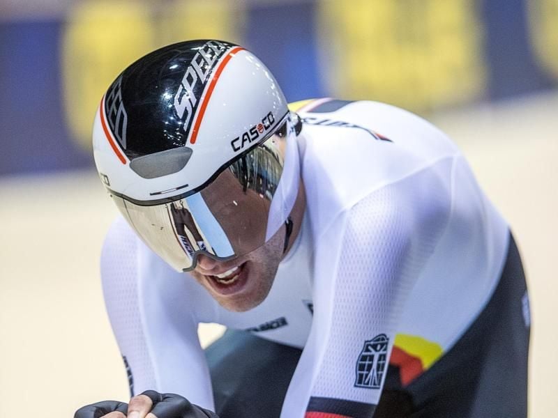 Domenic Weinstein hat die 4000-Meter-Einerverfolgung gewonnen. Foto: Jens Büttner/dpa-Zentralbild