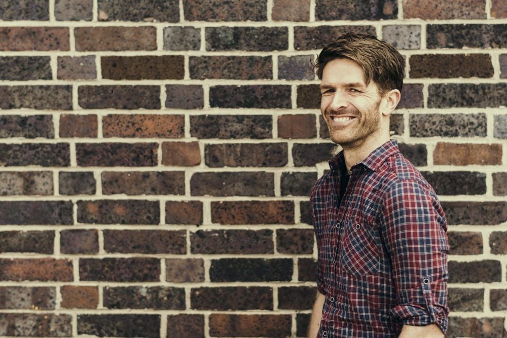 Der Hallenser Andreas Ruhland hat ohne ein Plattenlabel sein drittes Musik-Album veröffentlicht.