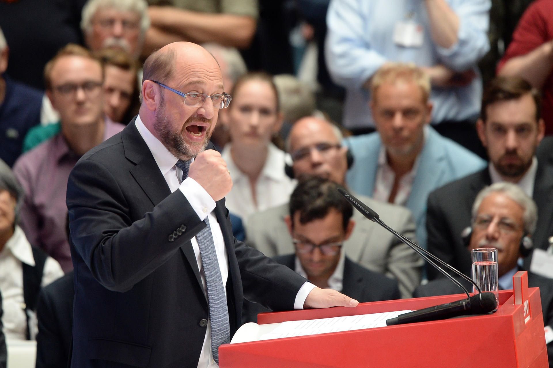 Kanzlerkandidat Martin Schulz hat Angela Merkel in der Flüchtlingspolitik Untätigkeit vorgeworfen.