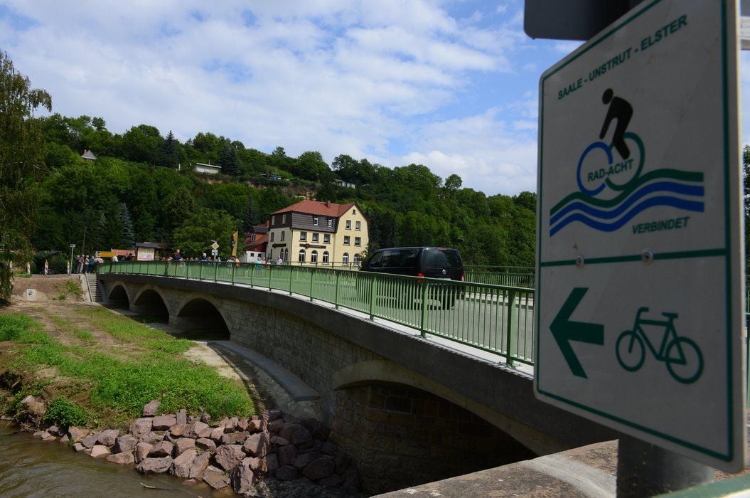 Blick auf Gasthof "Neue Welt" in Schönburg